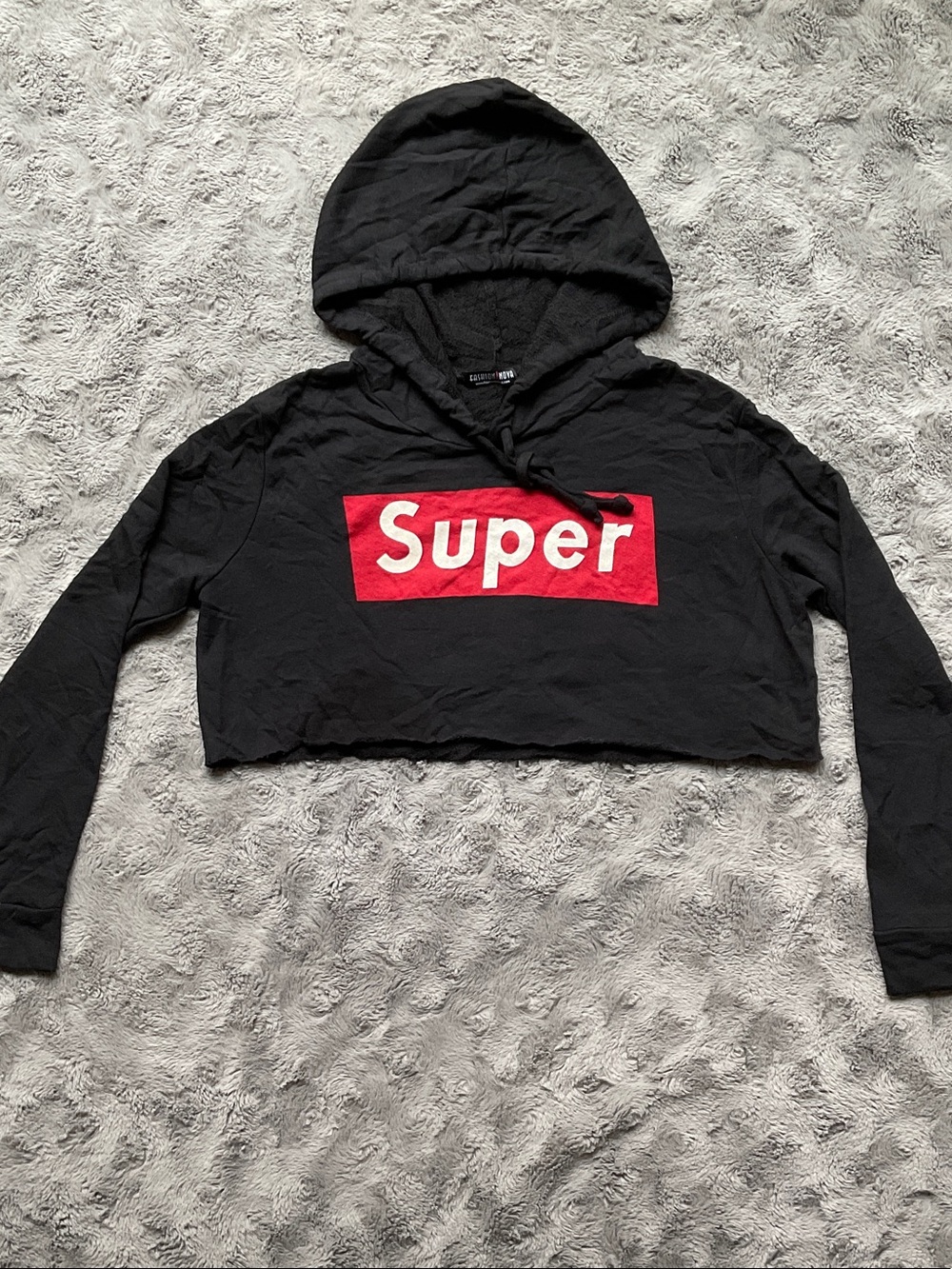 Black Cropped Hoodie Sweater with Red 'Super' Graphic